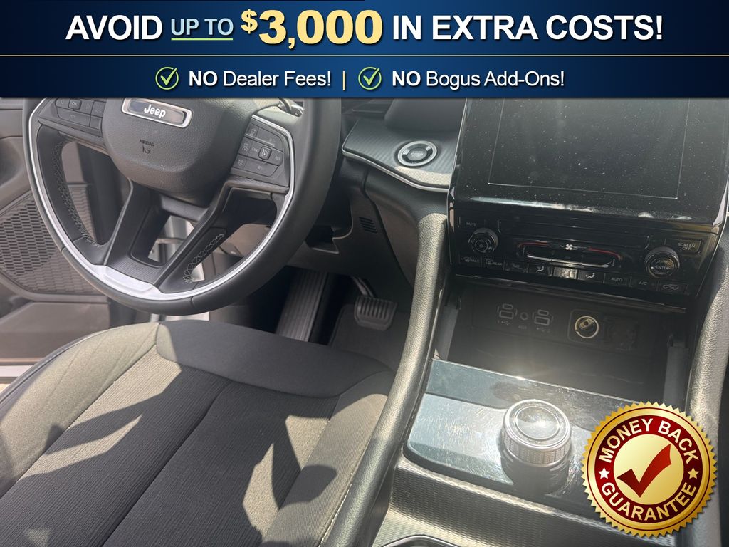 2023 Jeep Grand Cherokee Laredo - Photo 17