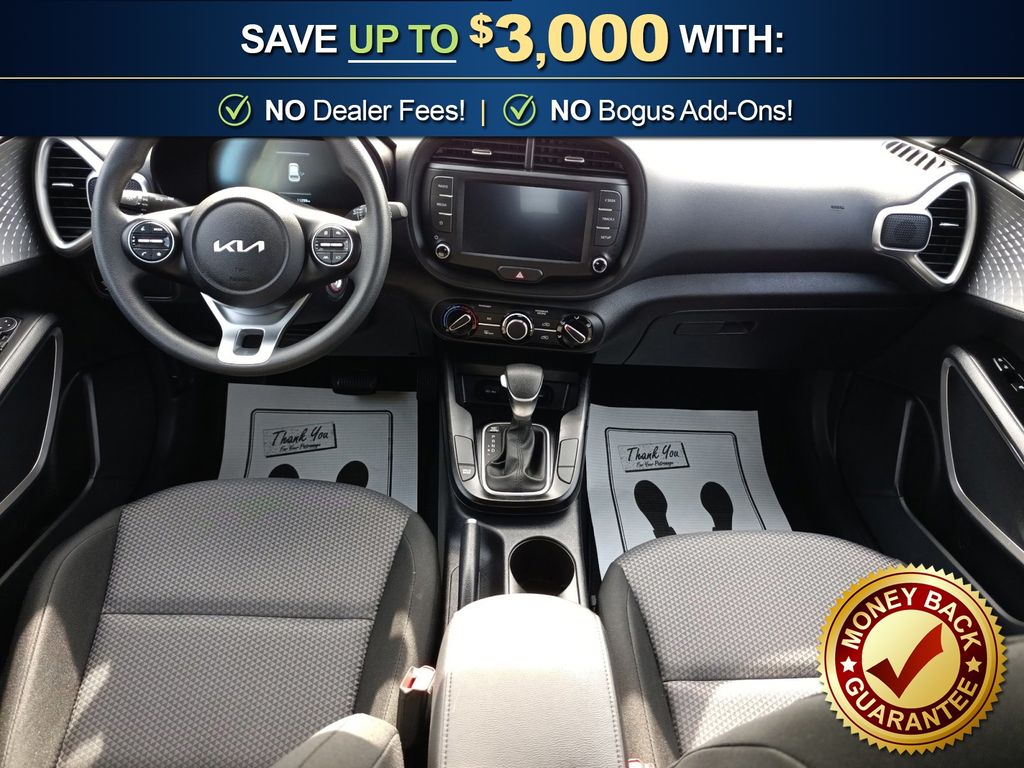 2025 Kia Soul LX - Photo 17
