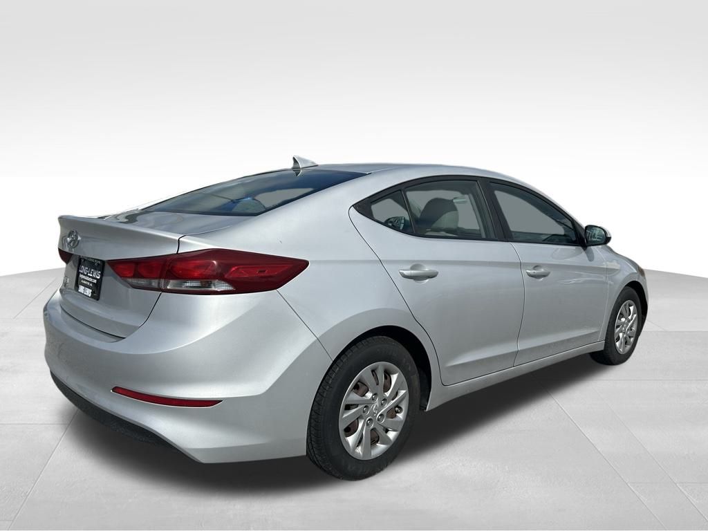 2017 Hyundai Elantra SE photo 4