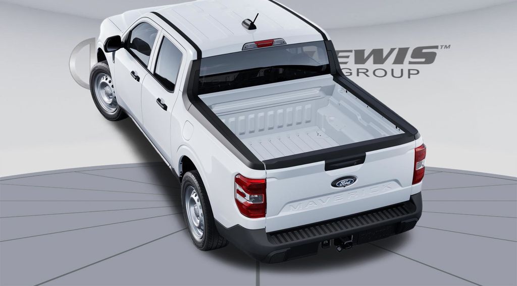 2025 Ford Maverick XL photo 2