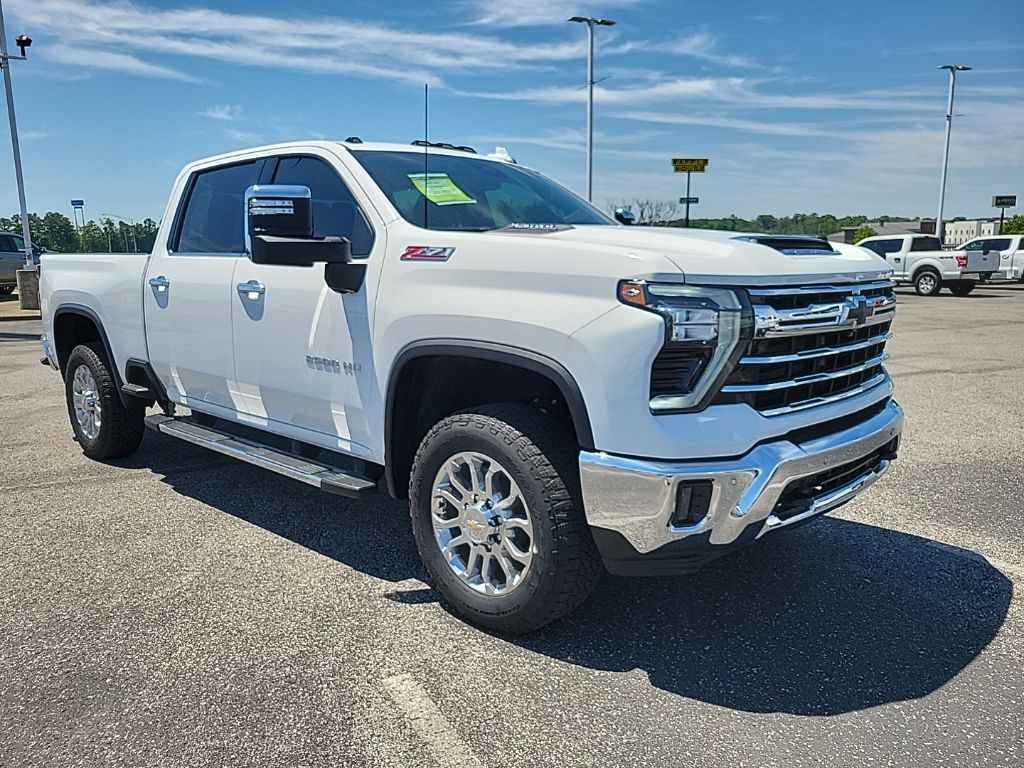 2025 Chevrolet Silverado HD LTZ 4WD Crew Cab Standard Box's photo