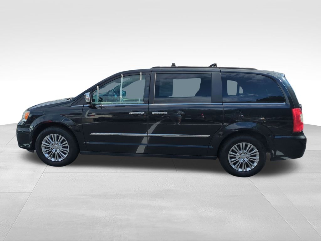 Used 2015 Chrysler Town & Country Touring-L Minivan/Van
