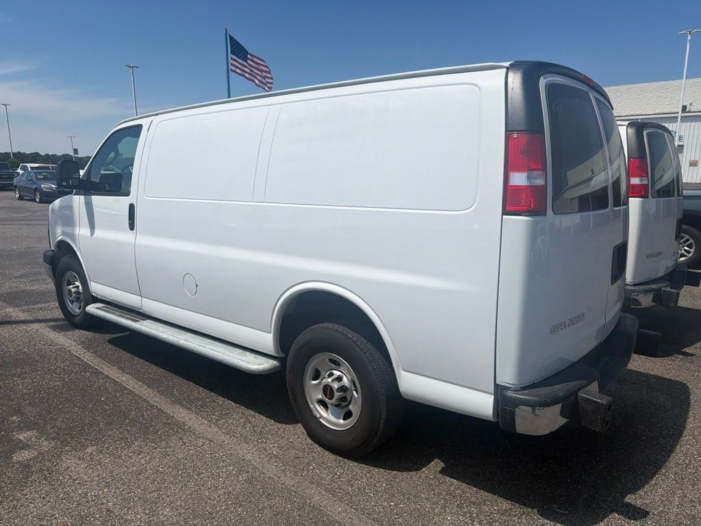 2024 GMC Savana 2500's photo