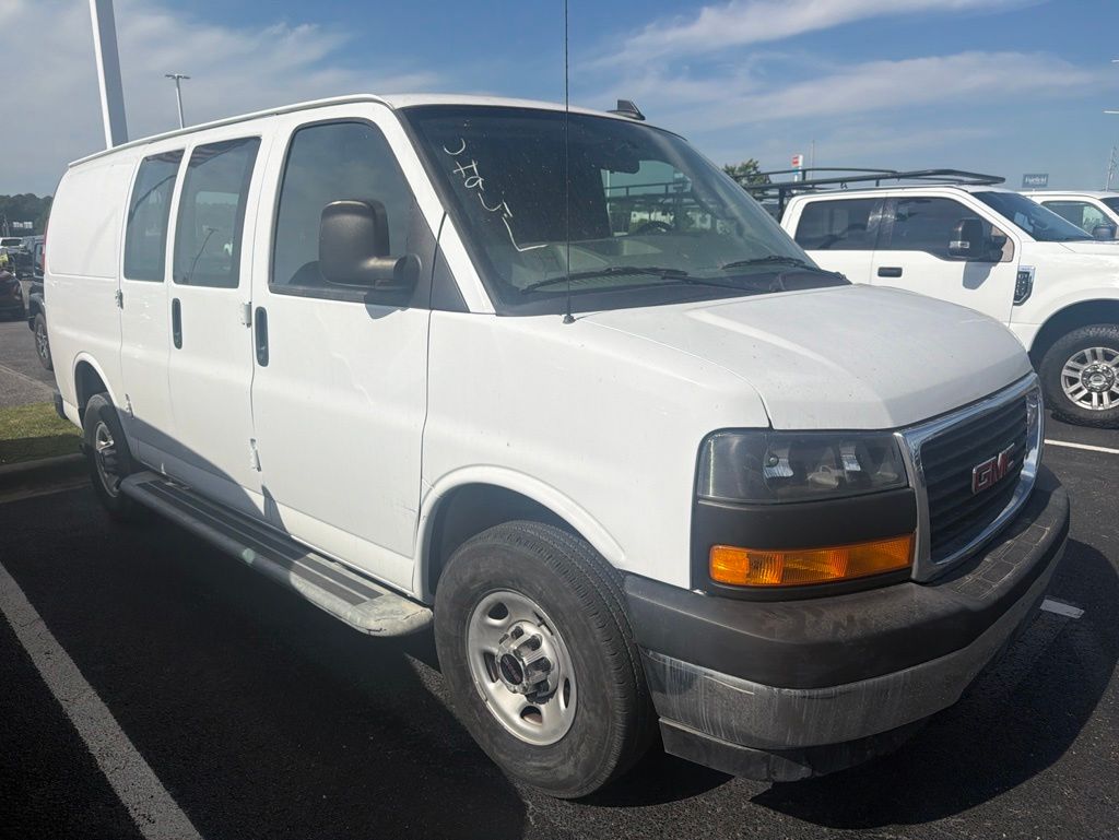 2024 GMC Savana 2500's photo