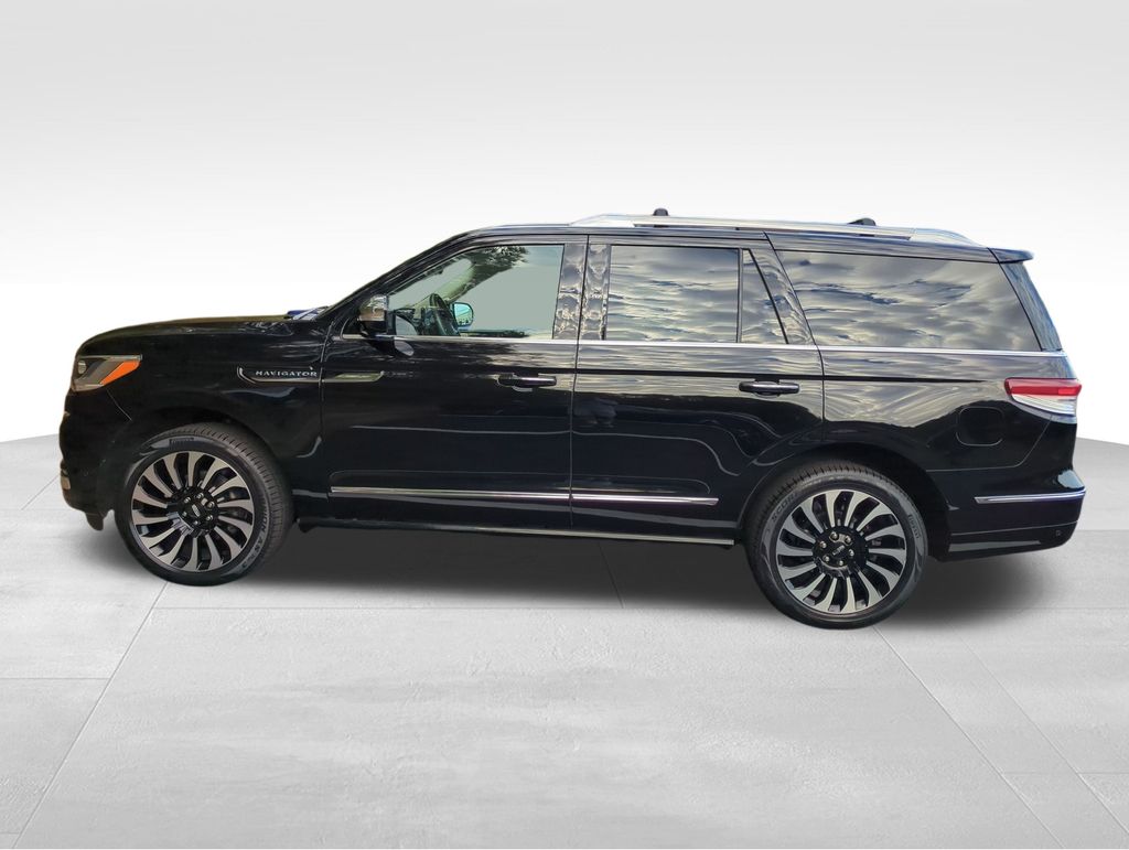 2023 Lincoln Navigator Black Label photo 4