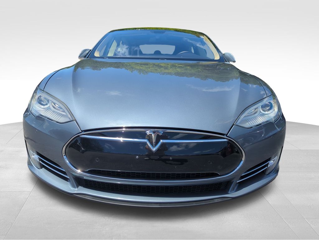 2014 Tesla Model S photo 2