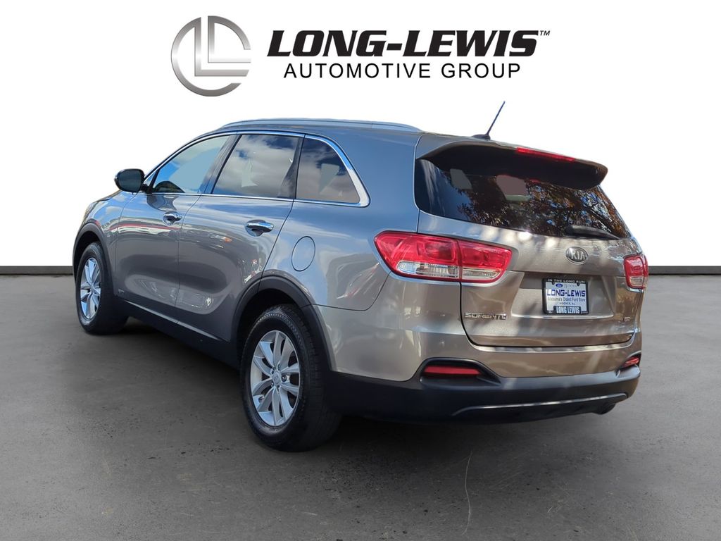 2016 Kia Sorento LX photo 3