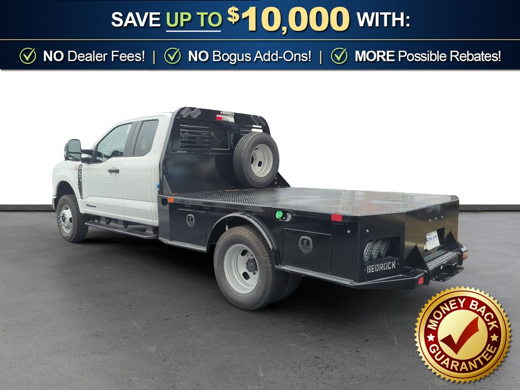 2026 Ford F-350 Super Duty Chassis Cab XL - Photo 4
