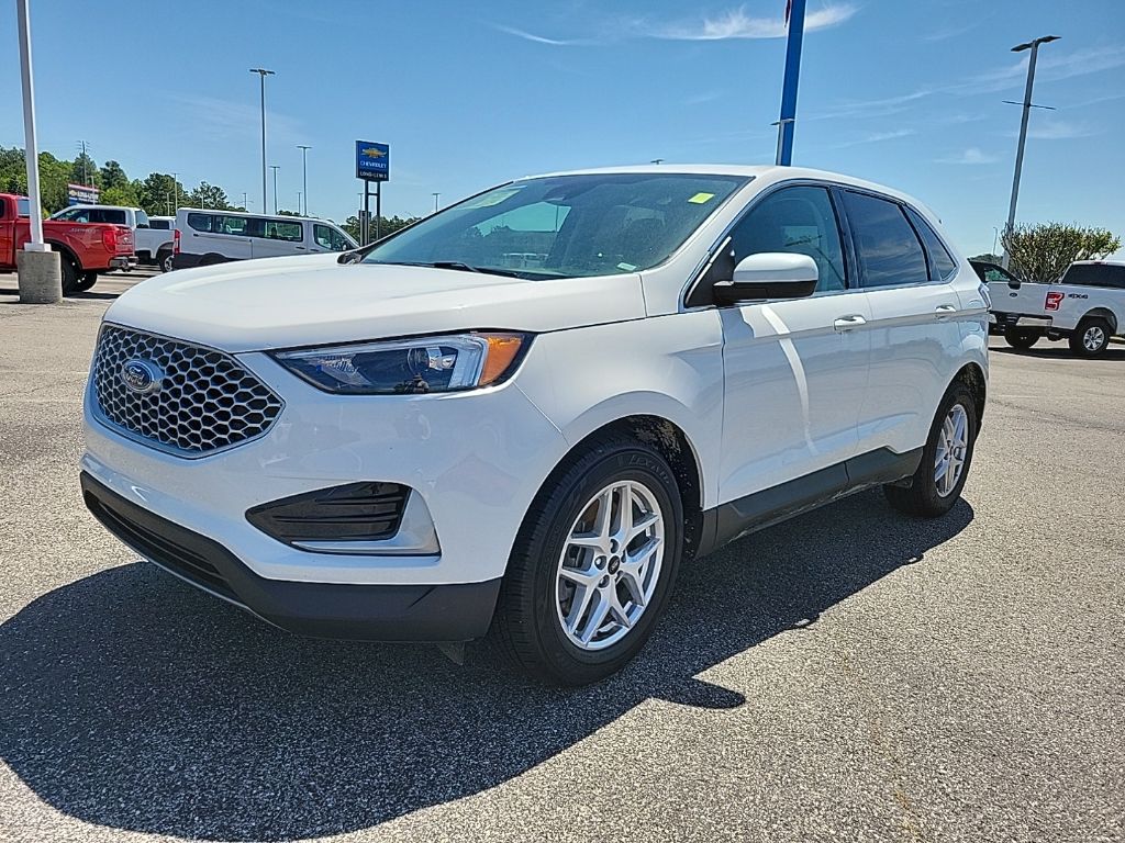 2024 Ford Edge SEL AWD's photo