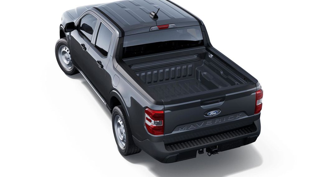 2025 Ford Maverick XL photo 2