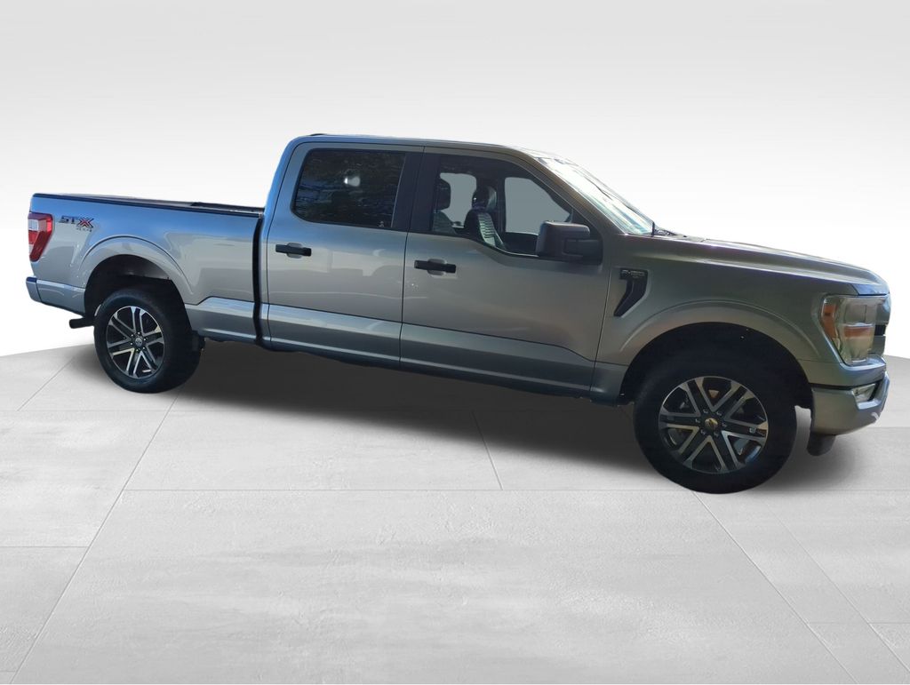 2022 Ford F-150 XL photo 3