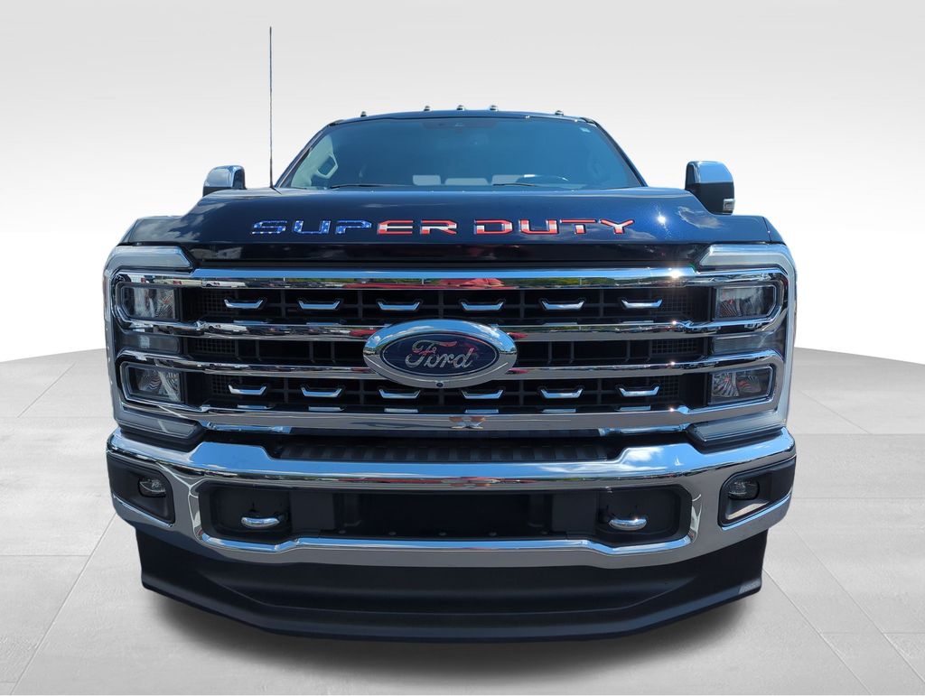 2023 Ford F-250 photo 2