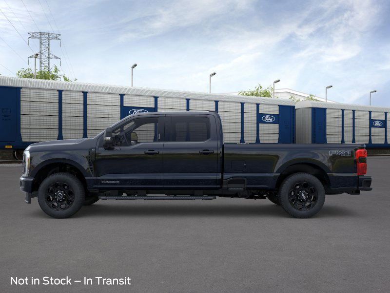 2025 Ford F-350 XLT photo 2