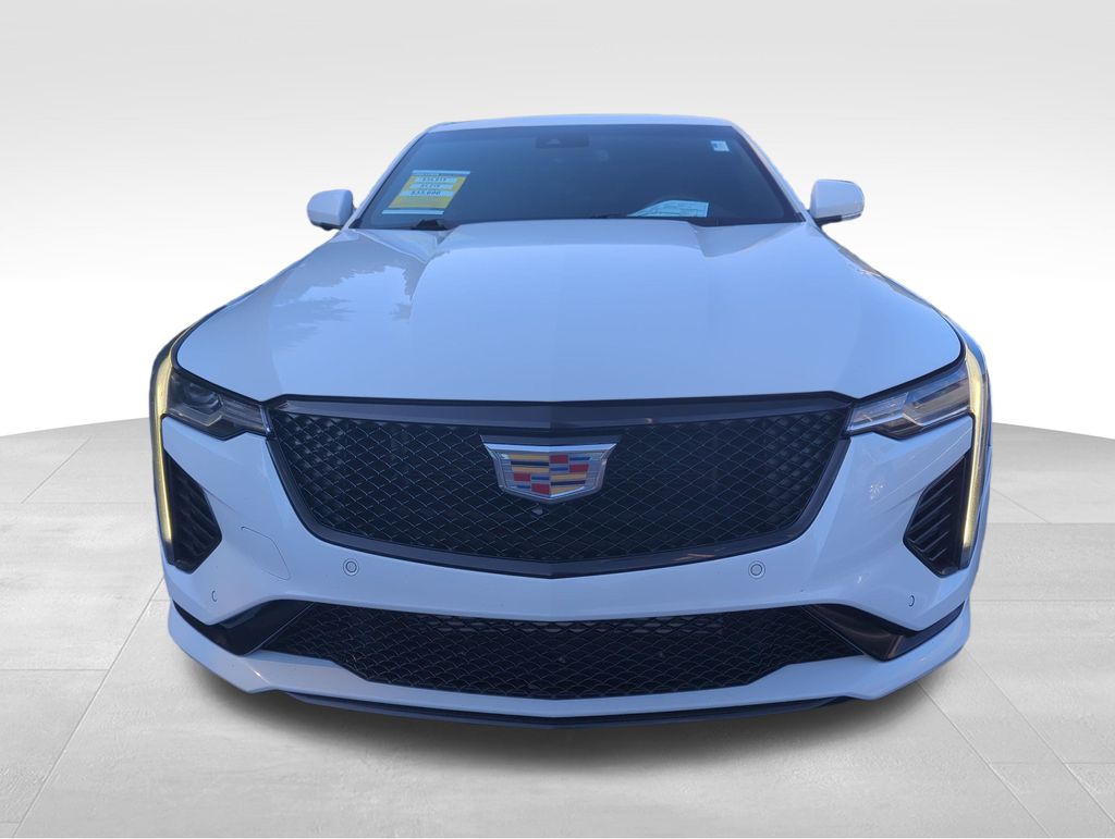 2022 Cadillac CT4 photo 2