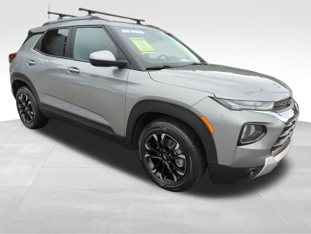 2023 Chevrolet Trailblazer LT photo 3