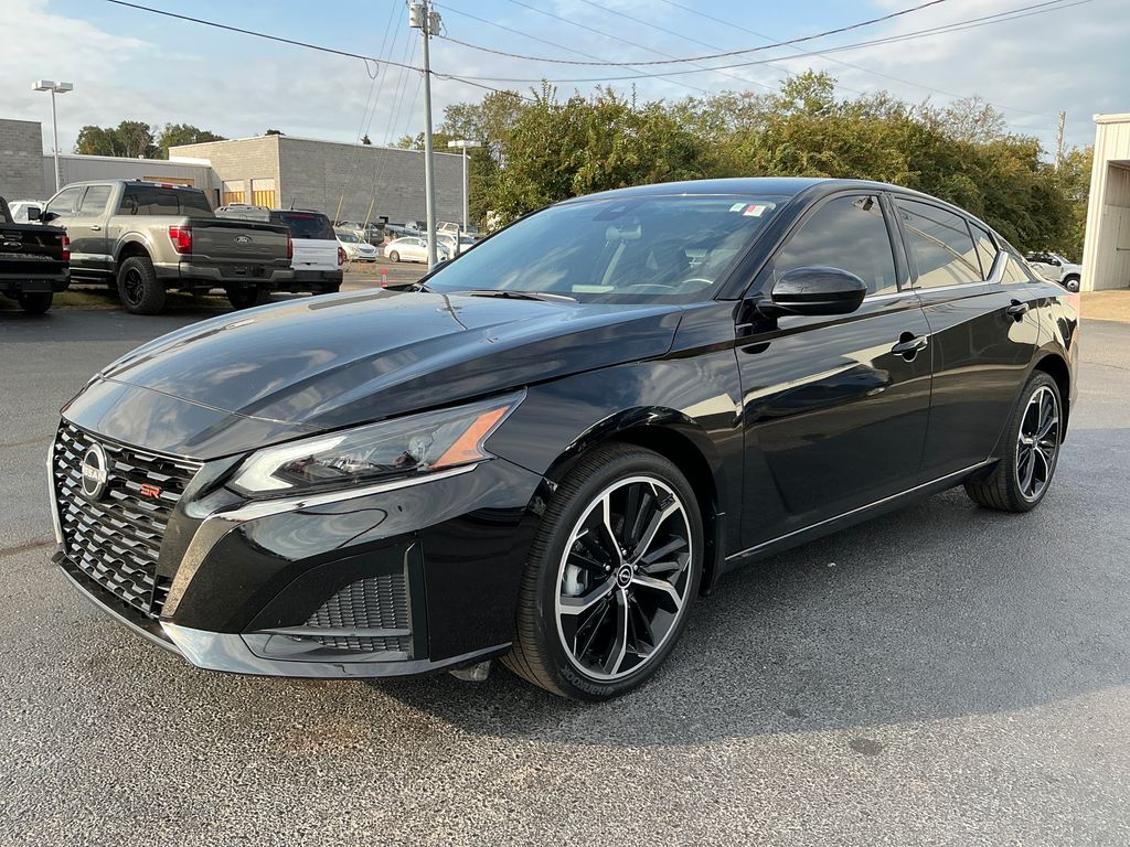 2024 Nissan Altima SR
