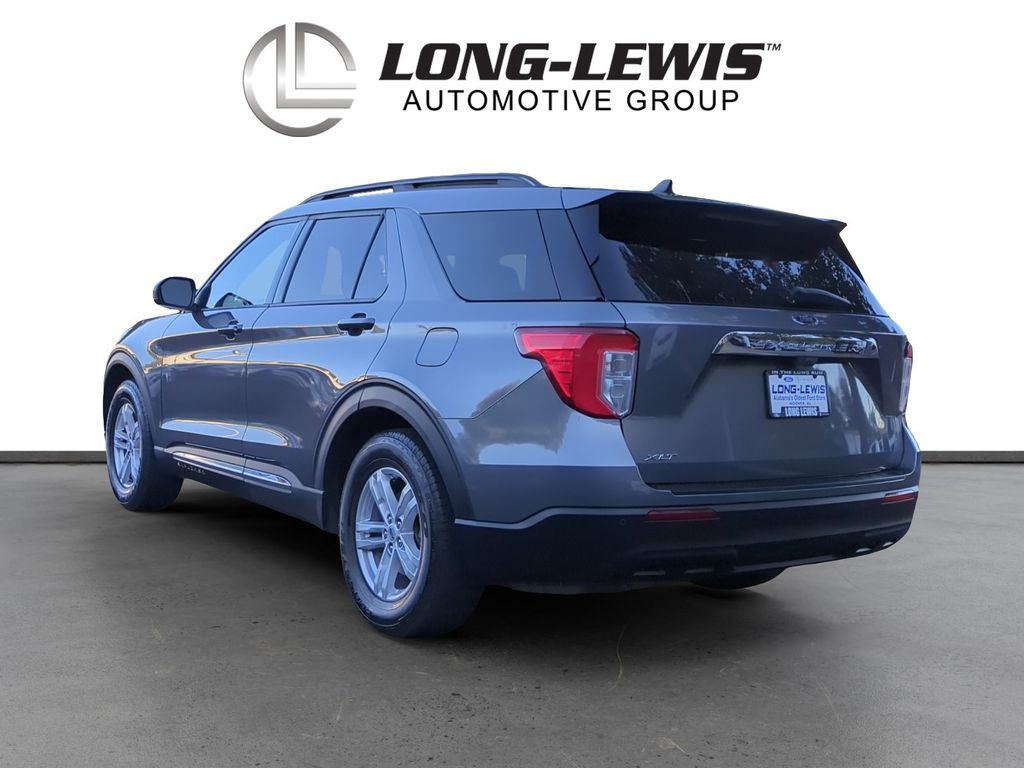 2021 Ford Explorer XLT photo 2