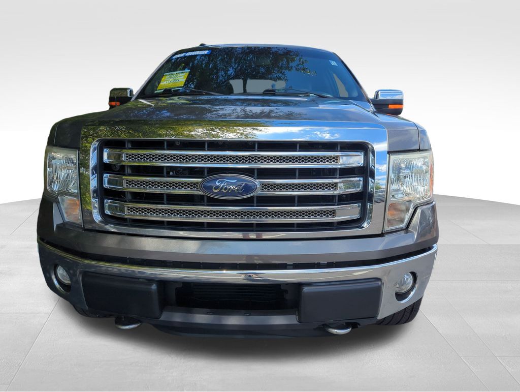 2013 Ford F-150 Lariat photo 2