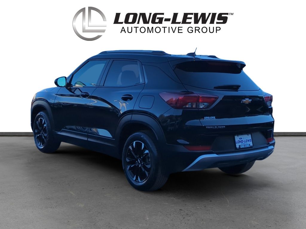 2023 Chevrolet Trailblazer LT photo 3