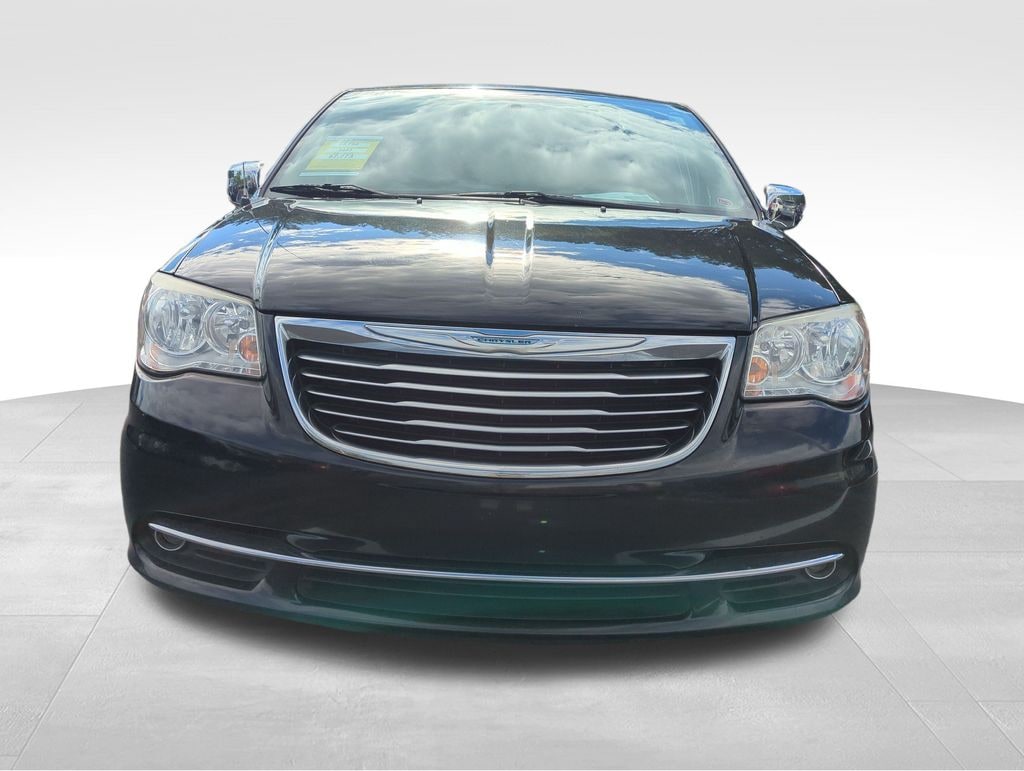 Used 2015 Chrysler Town & Country Touring-L Minivan/Van