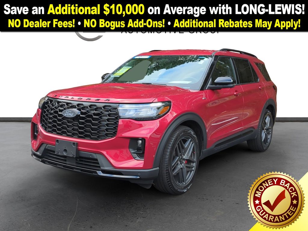 2025 Ford Explorer ST-LINE's photo