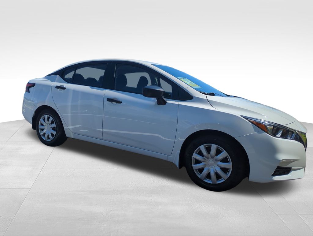 2021 Nissan Versa 1.6 S photo 2