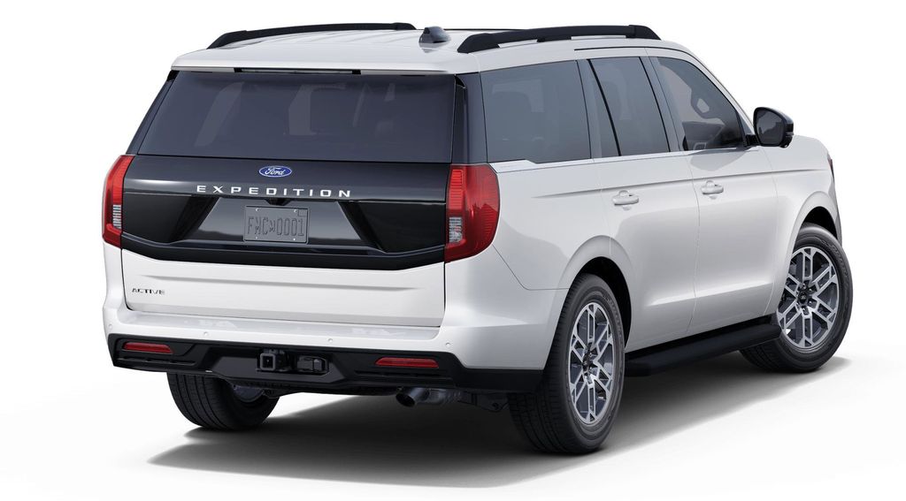 2025 Ford Expedition photo 3