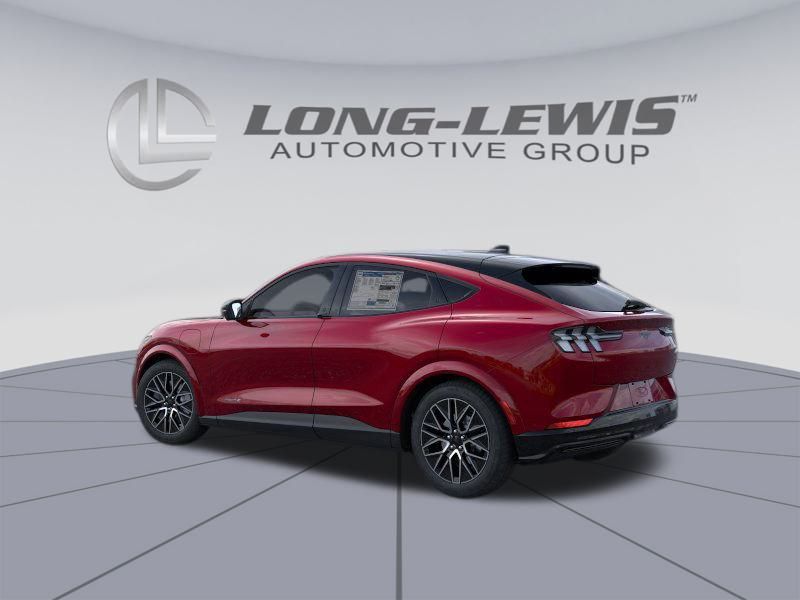 2025 Ford Mustang Mach-E Premium photo 4