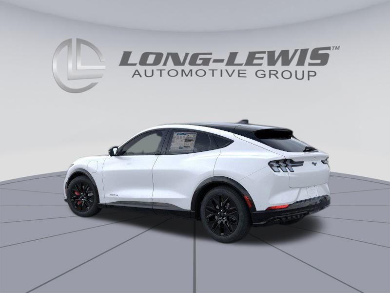 2025 Ford Mustang Mach-E Premium photo 4