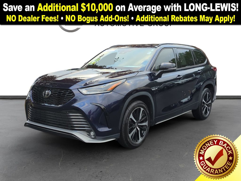 2022 Toyota Highlander XSE's photo