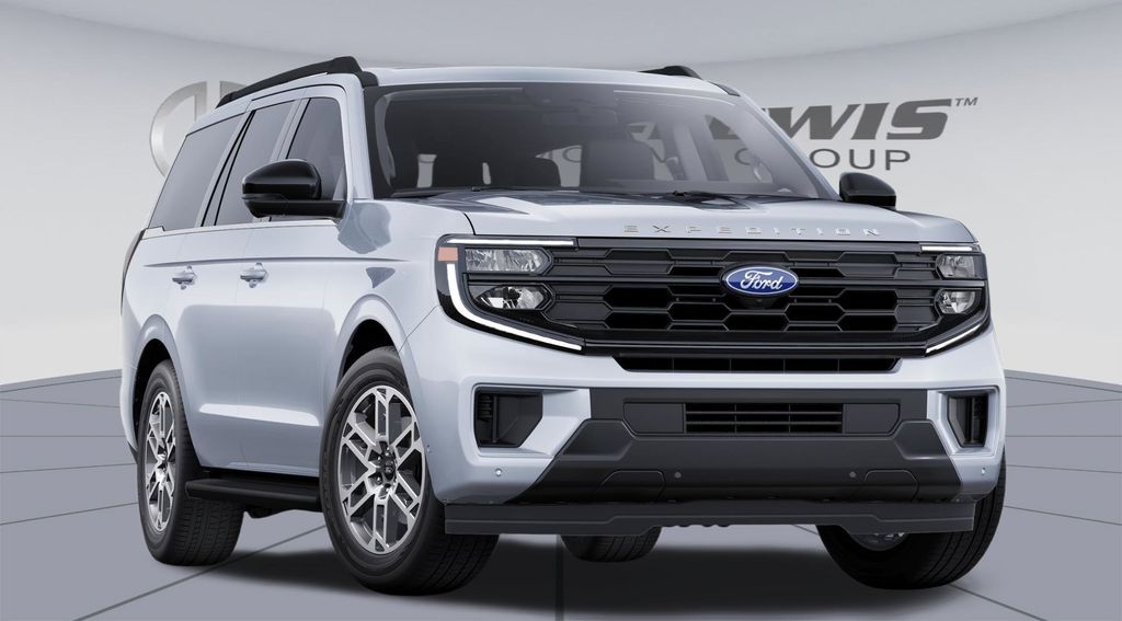 2025 Ford Expedition photo 3