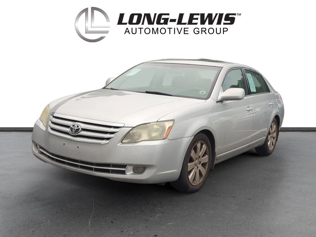 2005 Toyota Avalon XLS's photo