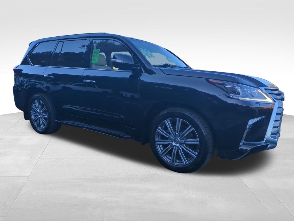 2016 Lexus LX 570 photo 3