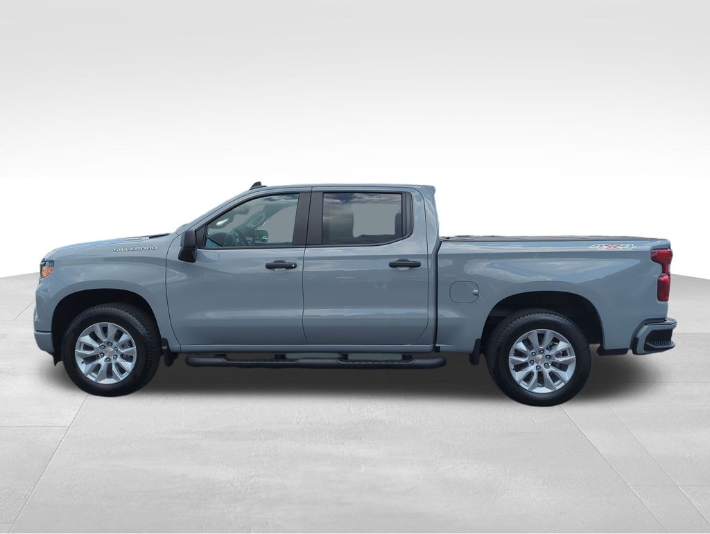 2025 Chevrolet Silverado 1500 Custom photo 4