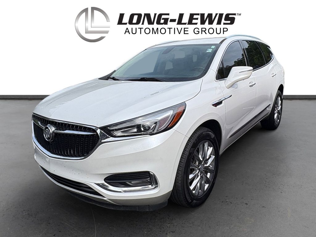 2020 Buick Enclave Essence's photo