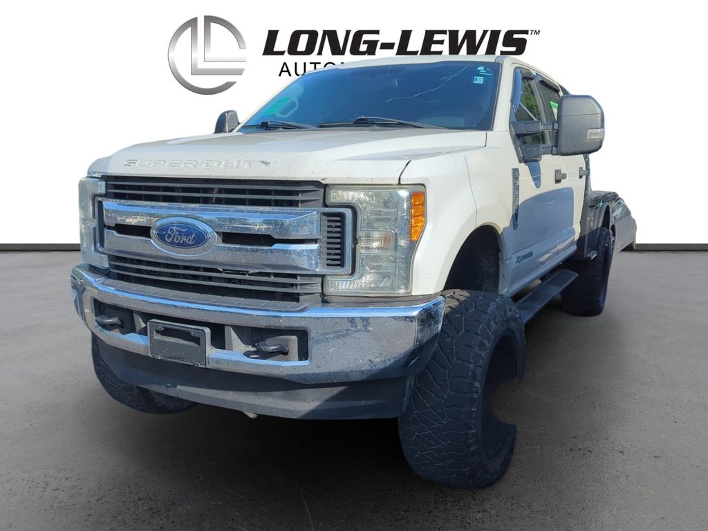 2017 Ford F-250 XLT 4x4 Crew Cab 8' Box's photo