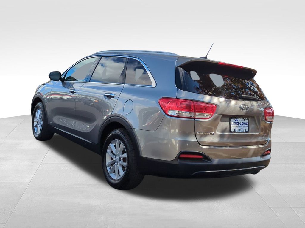 2016 Kia Sorento LX photo 3