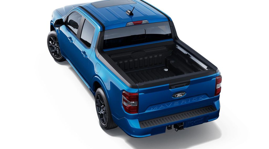 2025 Ford Maverick photo 2