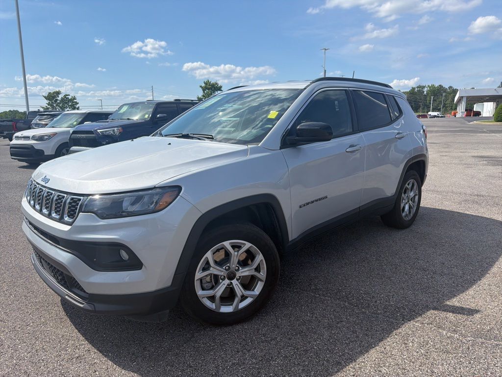 2025 Jeep Compass Latitude 4X4's photo