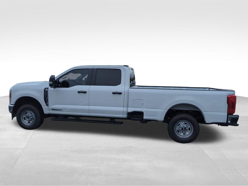2025 Ford F-250 photo 4