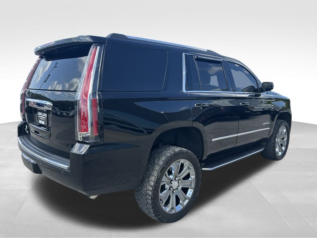 2017 Gmc Yukon Denali photo 2