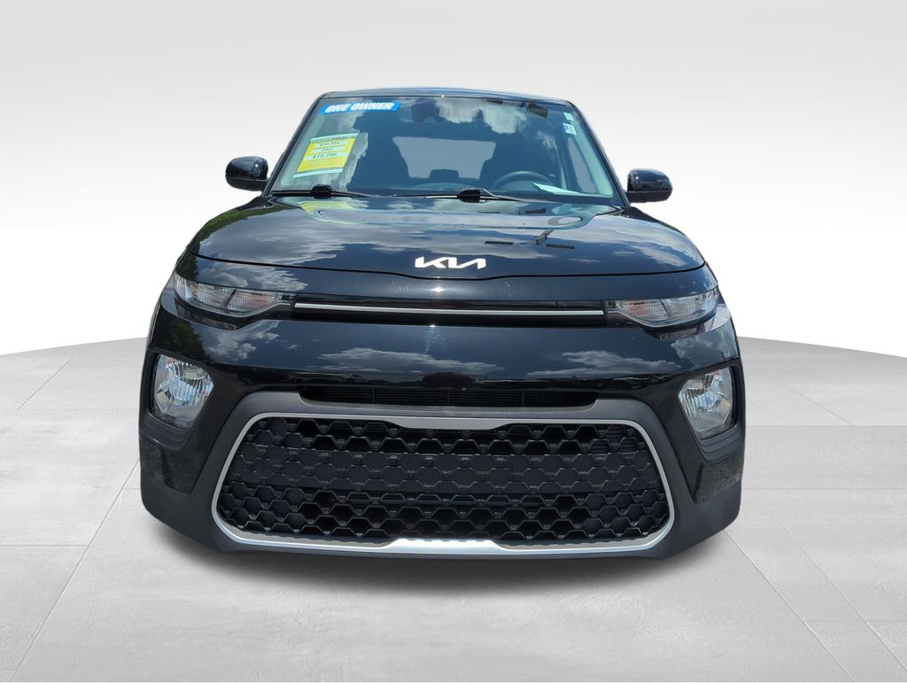 2022 Kia Soul LX photo 3
