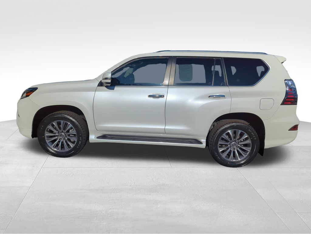 2021 Lexus GX 460 Luxury photo 3