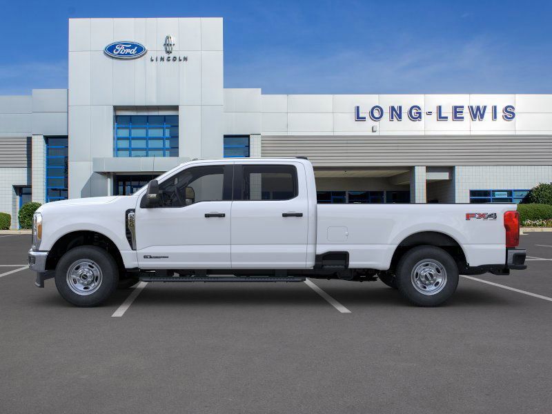 2025 Ford F-250 photo 3