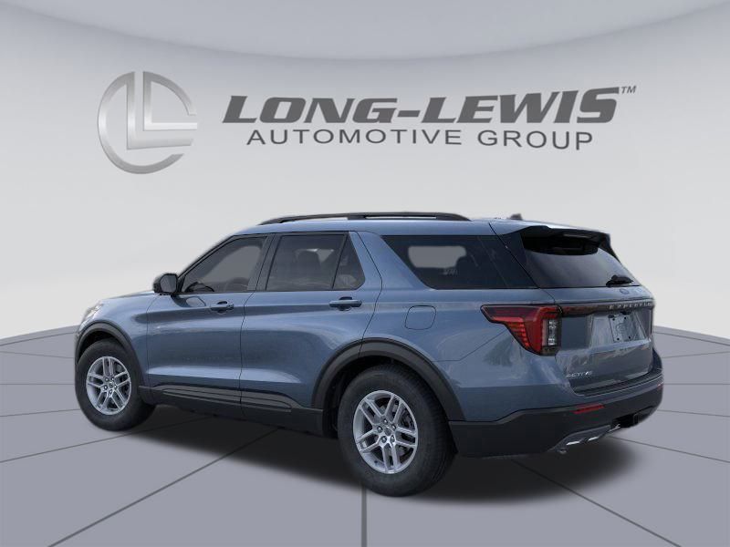 2026 Ford Explorer photo 2