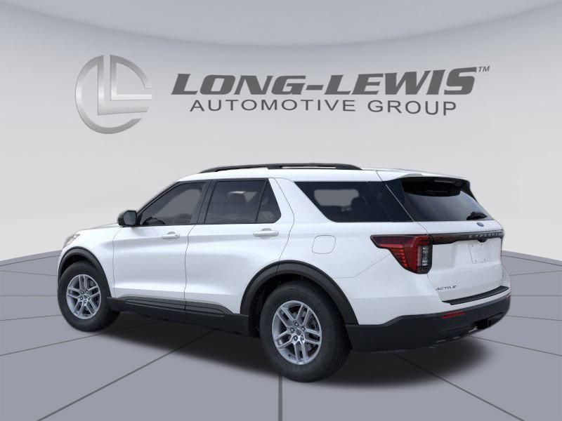 2026 Ford Explorer photo 2