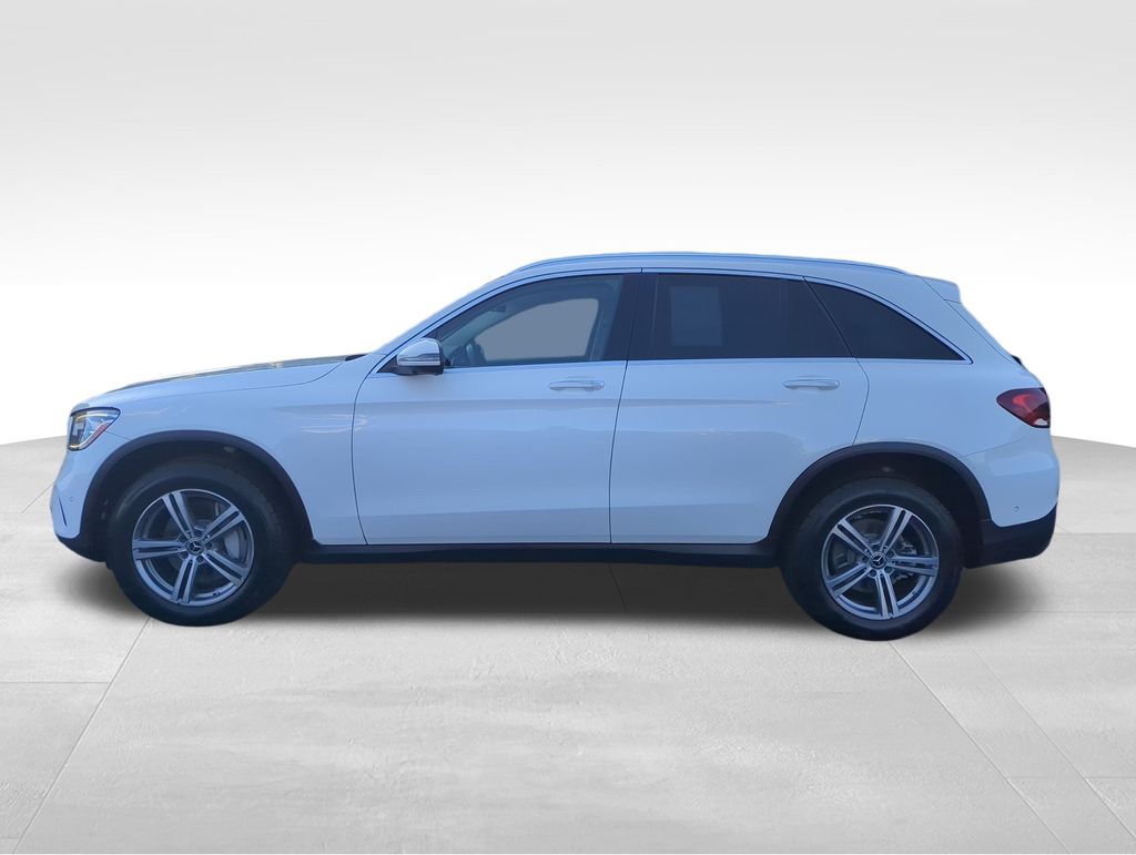 2022 Mercedes Benz GLC 300 photo 4