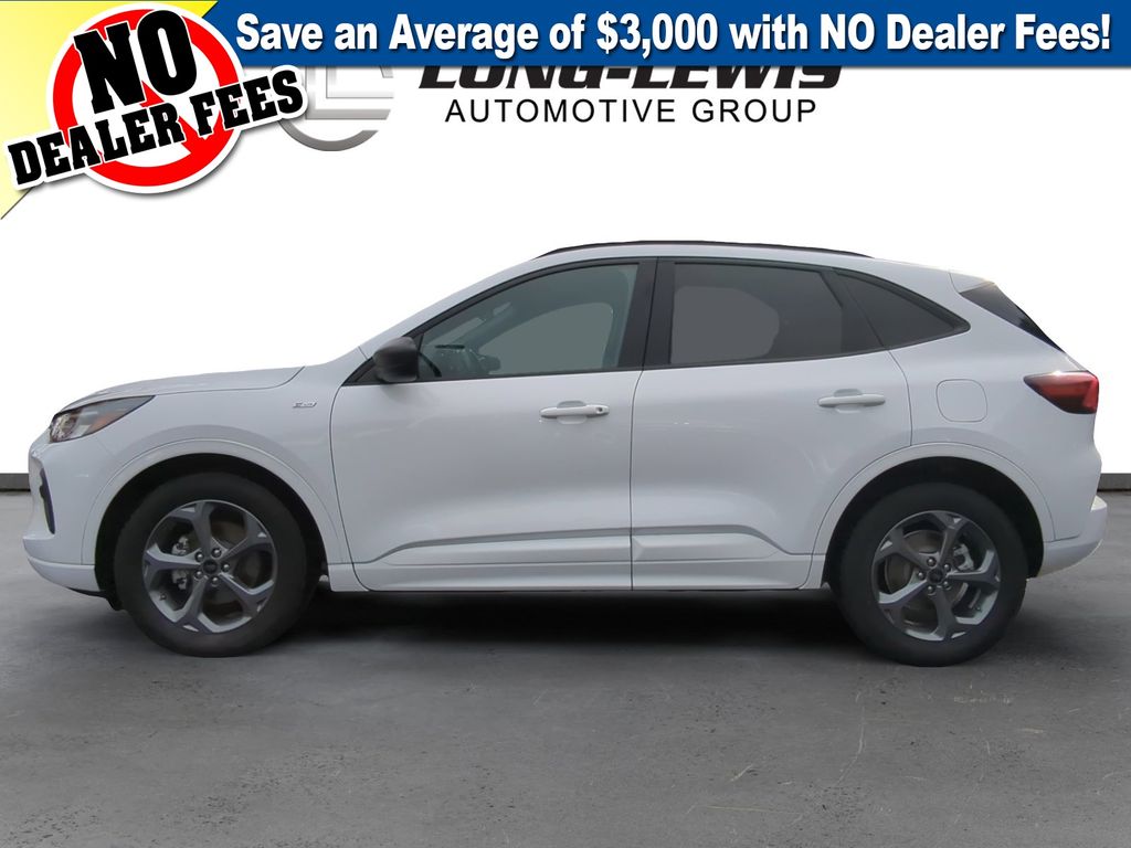 2023 Ford Escape ST-Line photo 2