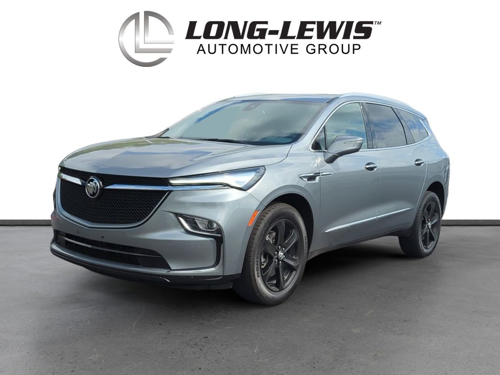 2023 Buick Enclave Essence AWD's photo