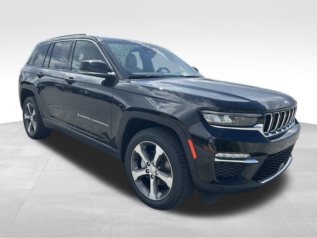 2023 Jeep Grand Cherokee Limited photo 3